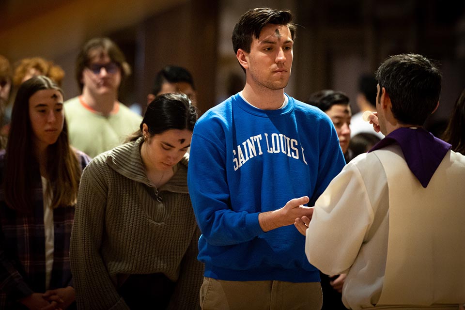 Ash Wednesday Mass was held at St. Francis Xavier College Church on Wednesday, Feb. 22, 2023. Photo by Sarah Conroy.