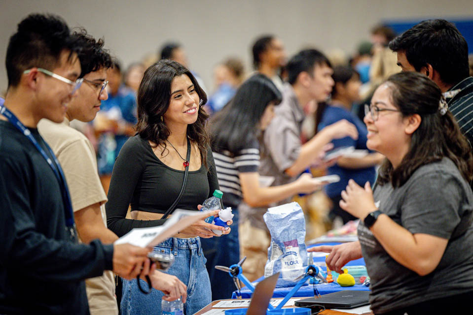 Students explore clubs and service organizations during the Student Involvement Fair on Saturday, Sept. 9. Photo by Sarah Conroy.