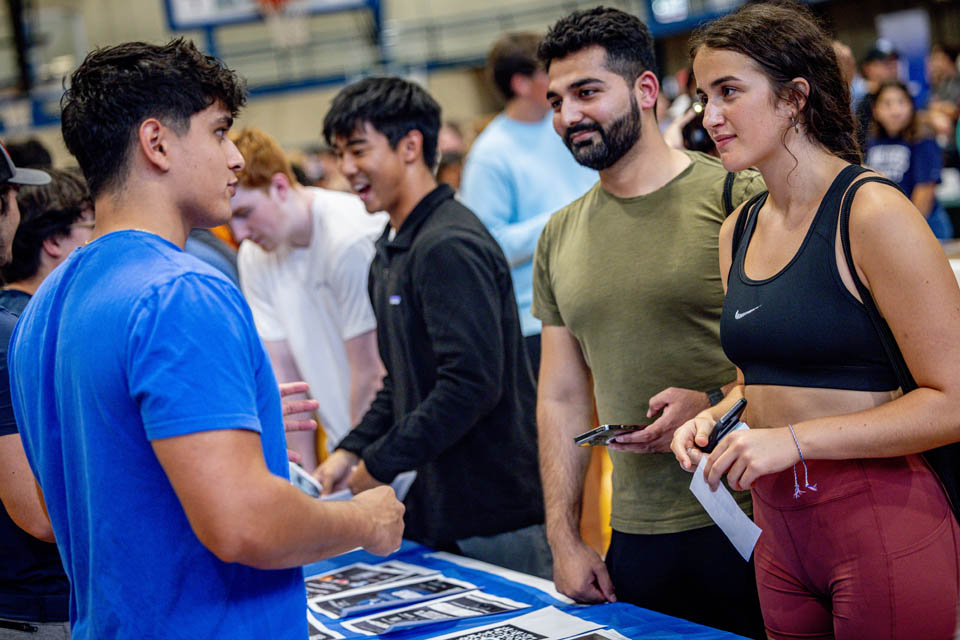 Students explore clubs and service organizations during the Student Involvement Fair on Saturday, Sept. 9. Photo by Sarah Conroy.