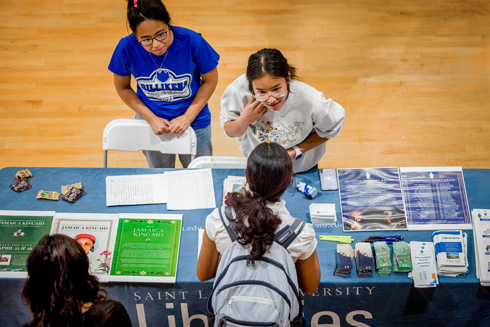 Students explore clubs and service organizations during the Student Involvement Fair on Saturday, Sept. 9. Photo by Sarah Conroy.