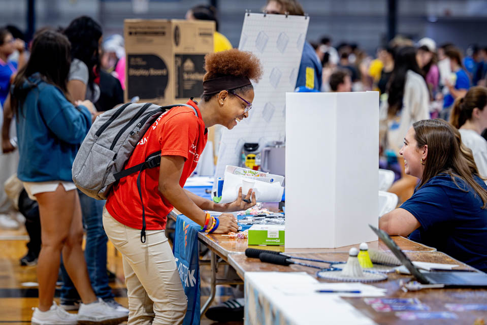 Students explore clubs and service organizations during the Student Involvement Fair on Saturday, Sept. 9. Photo by Sarah Conroy.