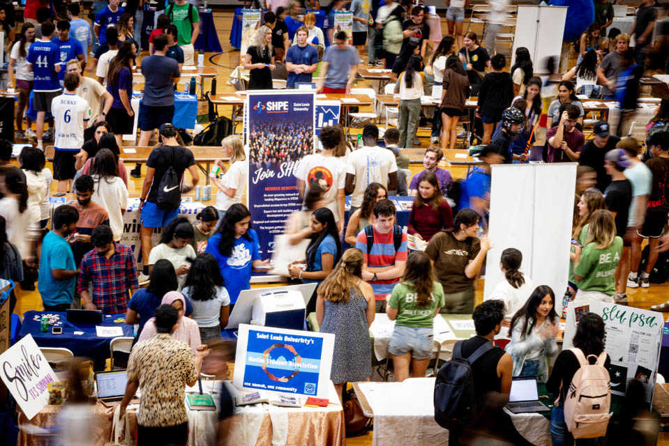 Students explore clubs and service organizations during the Student Involvement Fair on Saturday, Sept. 9. Photo by Sarah Conroy.