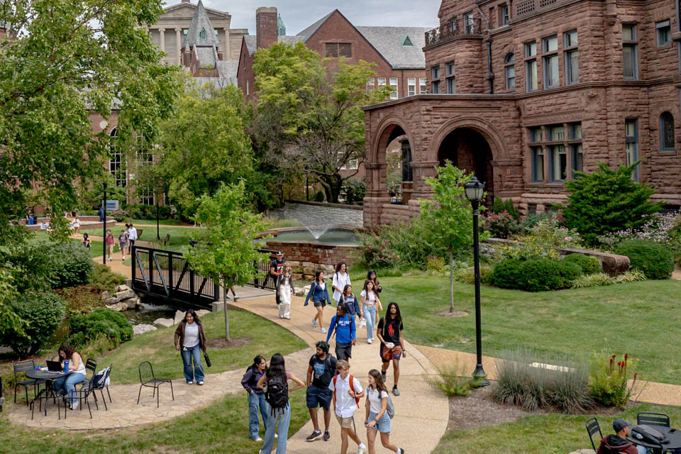 Students walk to class on the first day of the fall semester on Wednesday, Aug. 21, 2024. Photo by Sarah Conroy. 