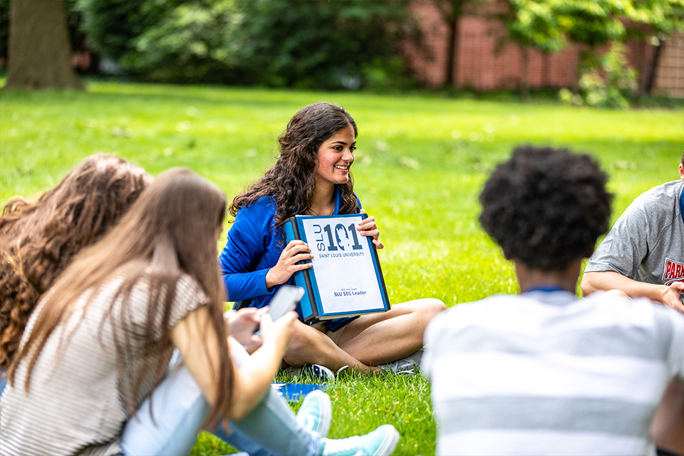 SLU 101 leader at a breakout session