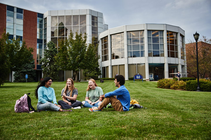 SLU Students on the quad