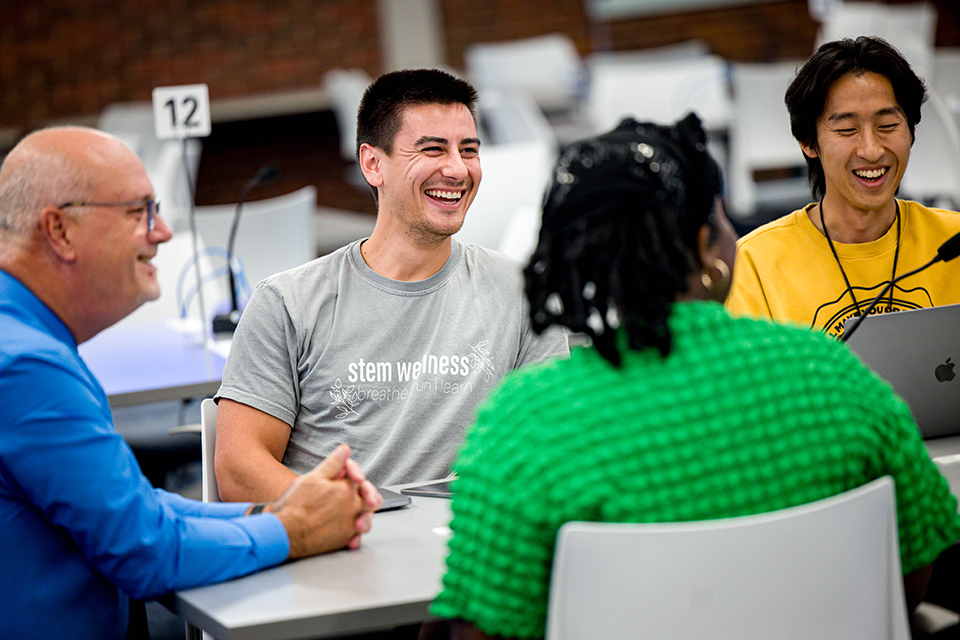 Anthony Breitbach, Ph.D., teaches a class in interprofessional education on Oct. 2, 2023. Photo by Sarah Conroy.