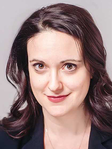 A headshot of Liz Chiarello. 