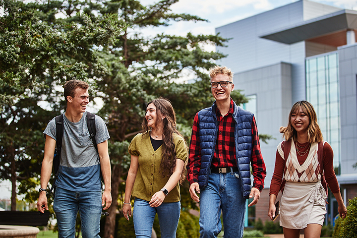 Students walking by the Sinquefield Science and Engineering Center