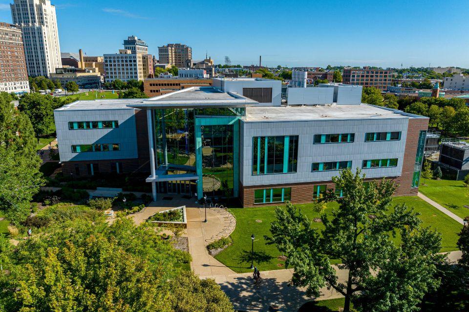 Exterior of the Interdisciplinary Science and Engineering Building at Saint Louis University