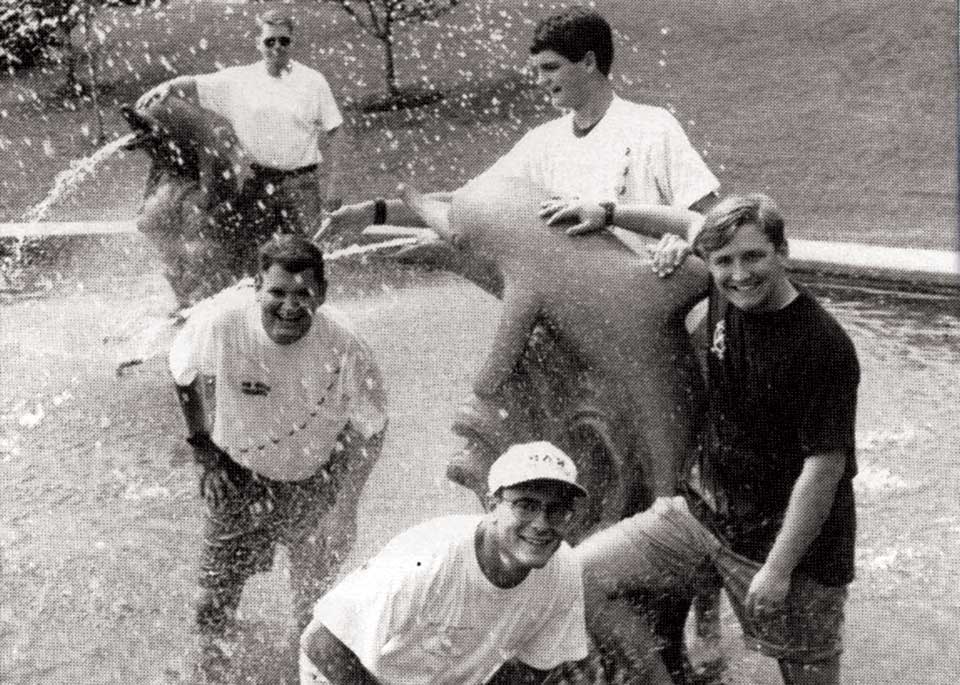 Students in the Dolphin Pond