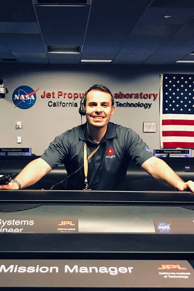 Portrait of Fernando Abilleira inside a NASA facility